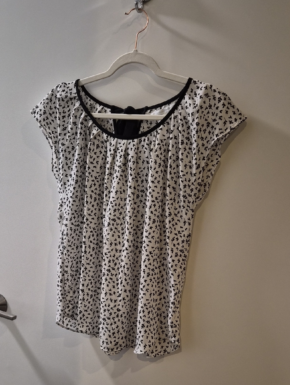 LC Lauren Conrad Black & White Printed Blouse